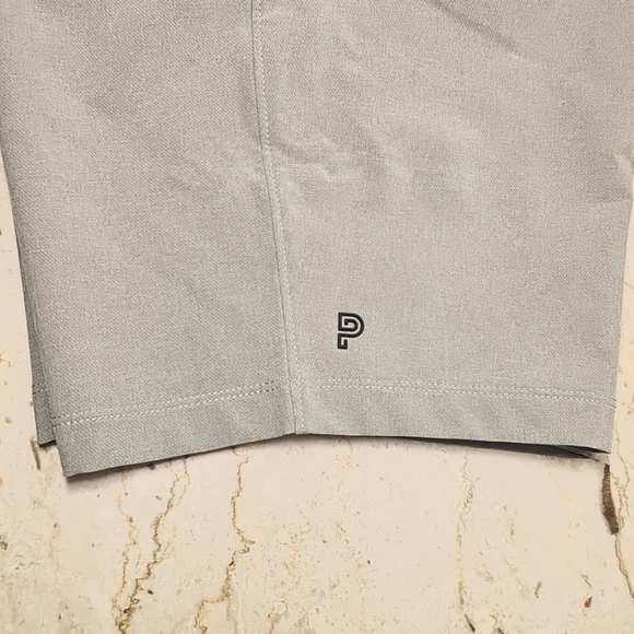 Public Rec Mens 5-pocket Stretch Fog Gray Golf All-Day Travel Shorts Size 32 - Picture 4 of 4
